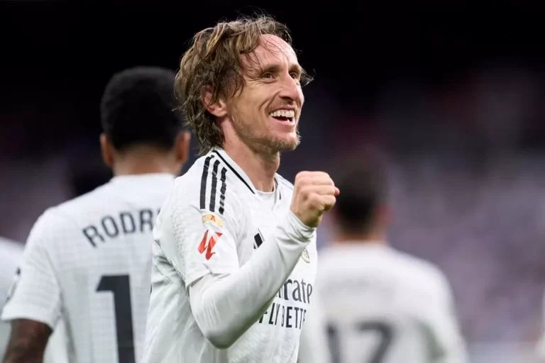 Modric muốn được gia hạn hợp đồng với Real_695b8d409ee92.webp