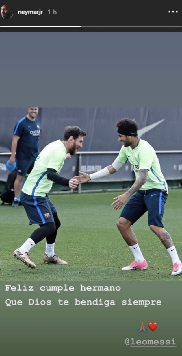 Neymar bất ngờ nhắn nhủ Messi, dọn đường về Barca chăng?_695ccea9da54a.jpeg