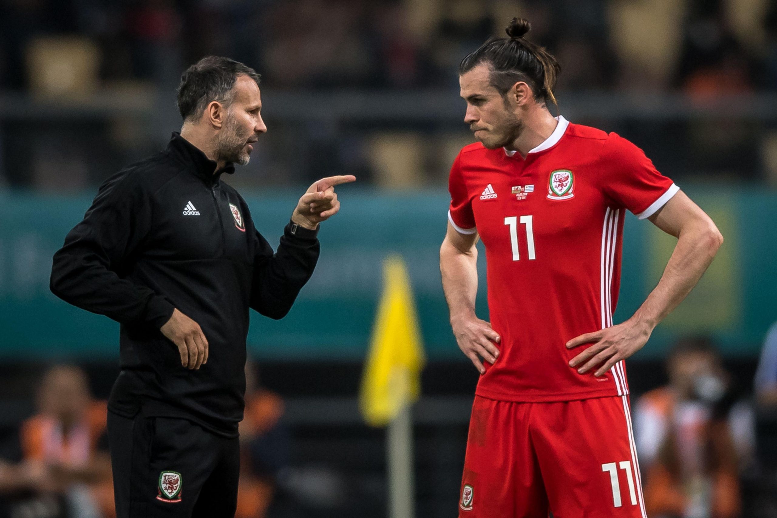 “Ngồi mát ăn bát vàng”, Gareth Bale nhận cảnh báo từ Ryan Giggs_695c72c77f83b.jpeg