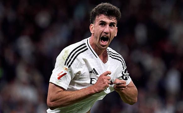 Người hùng Real nghẹn ngào khi giúp đội nhà giành 3 điểm_695b7c0f6c371.jpeg