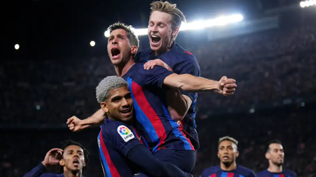 Người thắng kẻ thua sau trận Barcelona 2-1 Real_695c237d41718.png