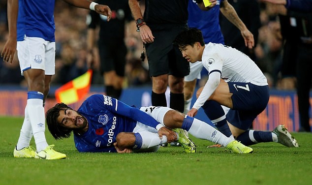 NHM Barca phẫn nộ: “BLĐ còn chờ gì nữa, trừng trị hắn ta ngay đi!”_695ca7f79b1a3.jpeg