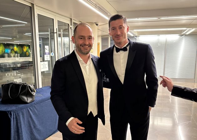 Nối gót Salah, Lewandowski giành giải thưởng mà Messi còn thiếu_695c2ea1609e4.jpeg