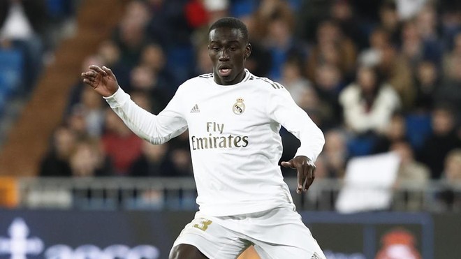 “Noi gương” sao Barca, trò cưng Zidane “say bye” siêu kinh điển_695c9152561fe.jpeg