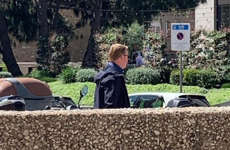 NÓNG: Tân thuyền trưởng đã lộ diện tại bản doanh của Barcelona_695cd679c27e4.jpeg