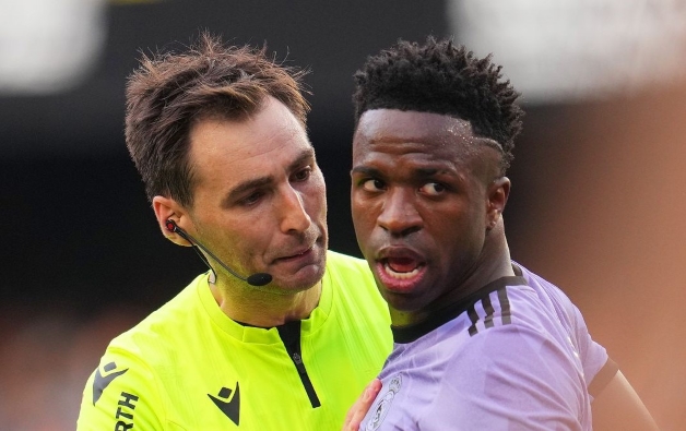 Phản ứng của HLV Ancelotti khi Vinicius bị phân biệt chủng tộc_695c1f614c6f2.jpeg