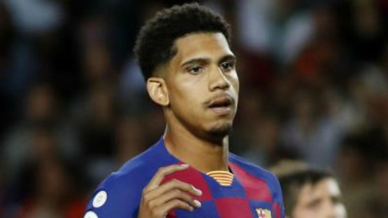 Pique “bay màu”, Setien lập tức trao cơ hội cho “vì sao lạ”_695c953c5917b.jpeg