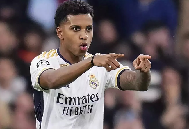 Quá khủng khiếp, Real tìm ra ngôi sao “gánh team” cùng Bellingham_695c086ed56c5.jpeg