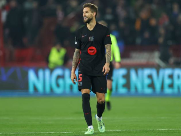 Quát tháo Lewandowski, Flick tạo thủ lĩnh mới tại Barca_695ba8ff0acaa.jpeg