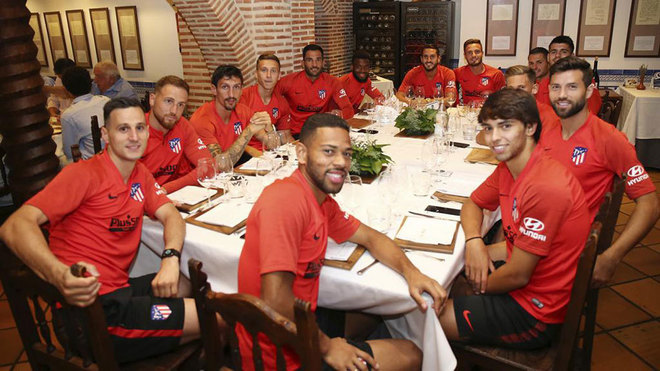 Quyết đánh bại Liverpool, tập thể Atletico hành động đầy bất ngờ_695c939a40875.jpeg