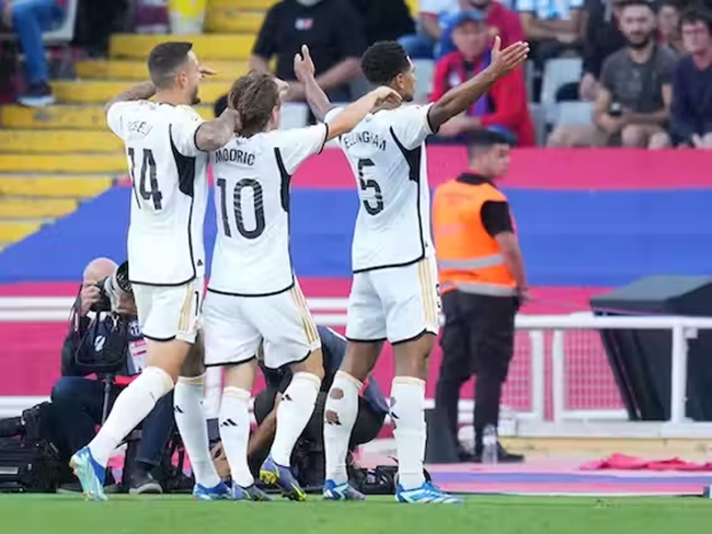 Quyết định xoay chuyển càn khôn, nâng bước Bellingham thành người hùng_695c1230ad5e6.jpeg