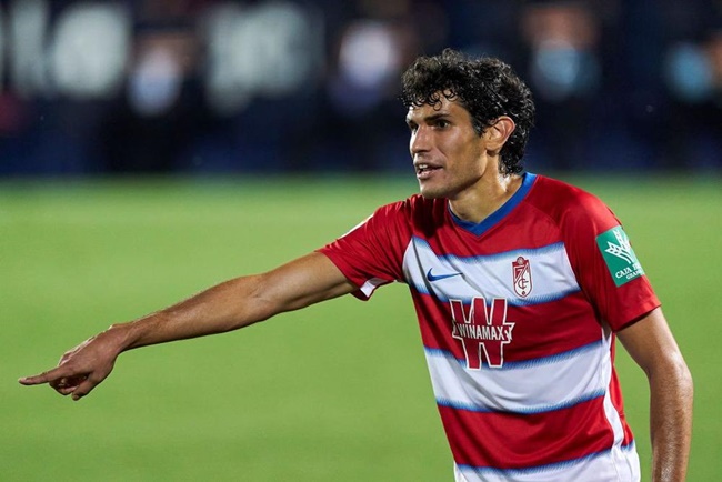 Ramos và Varane đi, Real lựa chọn gương mặt không ngờ_695c6319241bd.jpeg