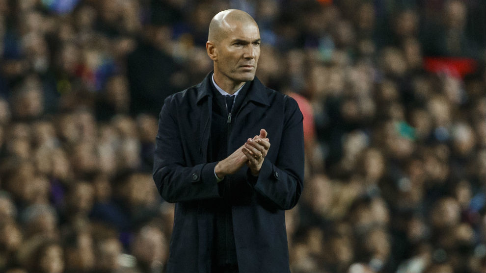 Real bay cao nhờ “gã khổng lồ” Zinedine Zidane!_695c9f4f85f12.jpeg