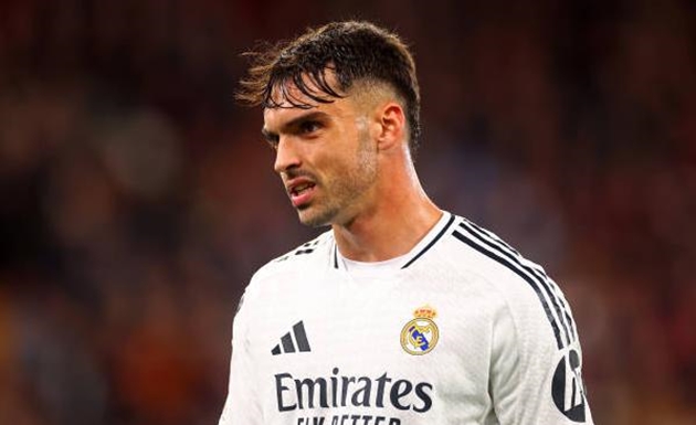 Real Madrid cân nhắc “trói chân” sao trẻ_695ba2fac4a4c.jpeg