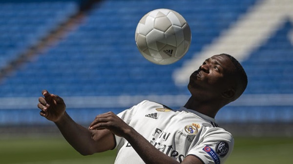 Real Madrid giới thiệu ‘truyền nhân 18 tuổi của Ronaldo’_695d058186f95.jpeg