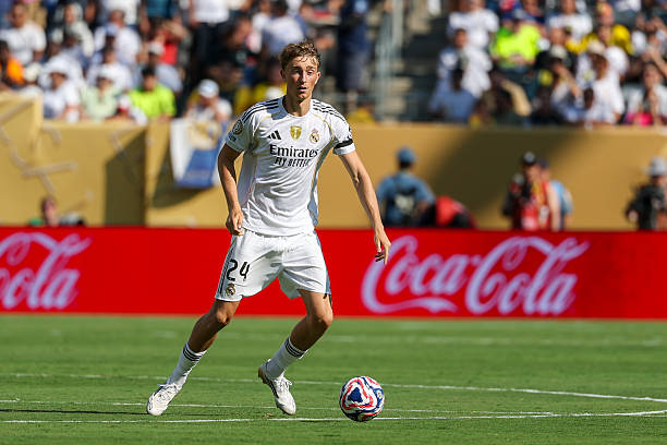 Real Madrid tìm thấy “trung vệ của kỷ nguyên mới”_695b722a3024f.jpeg