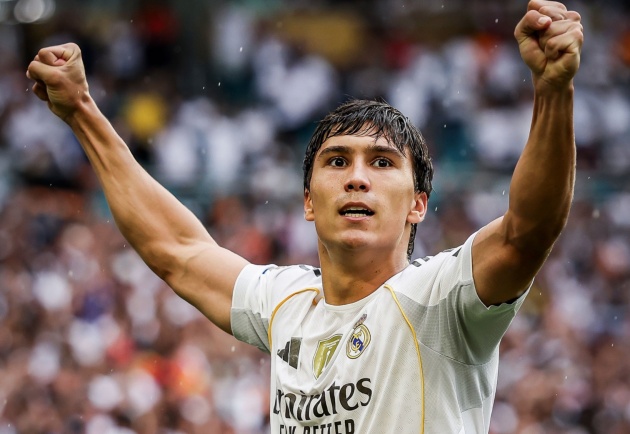 Real Madrid “trói chân” Gonzalo Garcia, trao áo số 9 huyền thoại_695b706592f84.jpeg