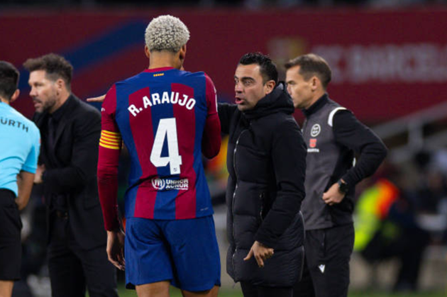 Ronald Araujo ca ngợi Xavi hết lời_695c0672d3682.png