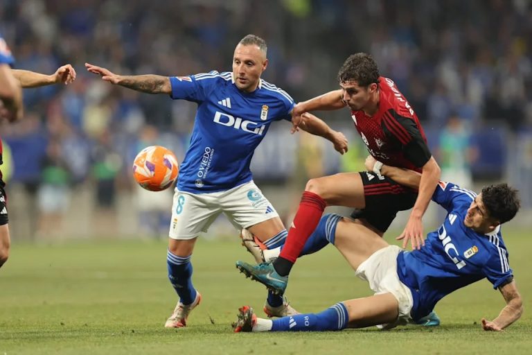 Santi Cazorla và câu chuyện cổ tích khi giúp Oviedo trở lại La Liga sau 24 năm_695b7521bafe6.jpeg