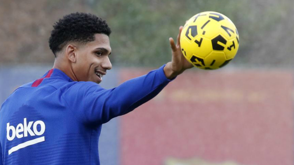 Sao trẻ Barca lập kỷ lục buồn khiến HLV Valverde khốn đốn tận cùng_695cb02008c3f.jpeg