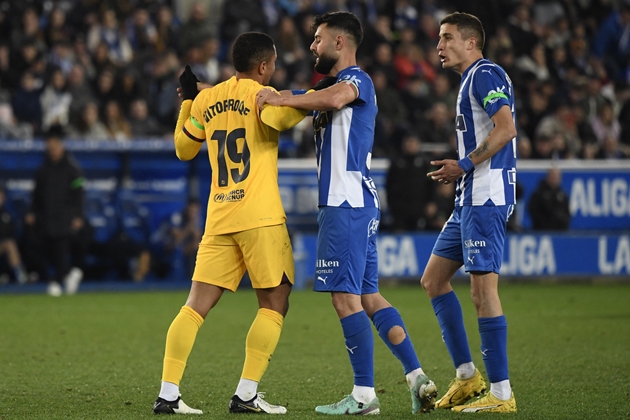 Sao trẻ Barca “vùng vằng” vì bị cấm thi đấu_695bef8db5bea.jpeg