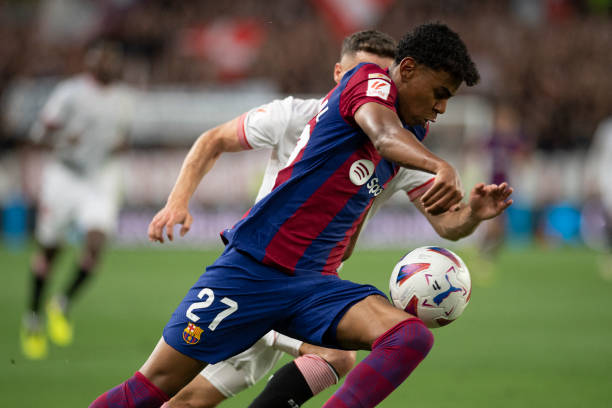 Sao trẻ lập siêu phẩm, Barca nhọc nhằn tri ân Xavi_695bca118f9ca.jpeg