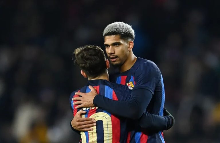 Sếp lớn Barca lên tiếng về vấn đề của 2 trụ cột_695c2aa317a34.jpeg