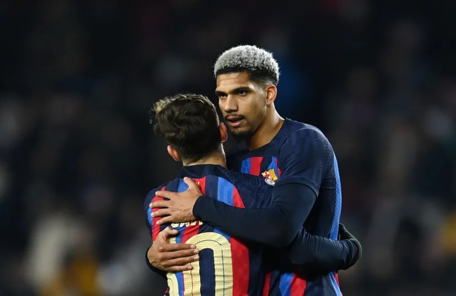 Sếp lớn Barca lên tiếng về vấn đề của 2 trụ cột_695c2aa317a34.jpeg