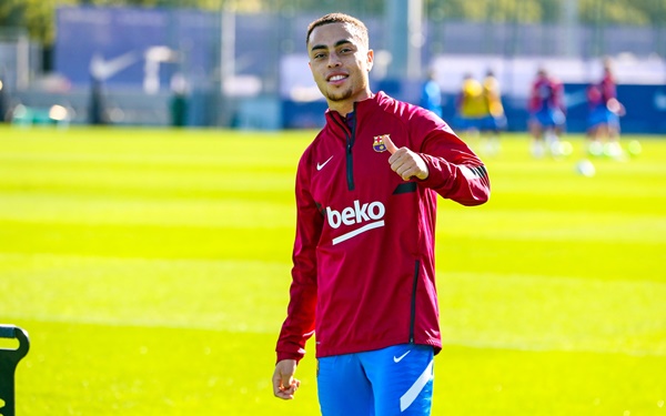 Sergio Aguero lên nòng, sẵn sàng bắn hạ Kền kền trắng_695c528725bf6.jpeg