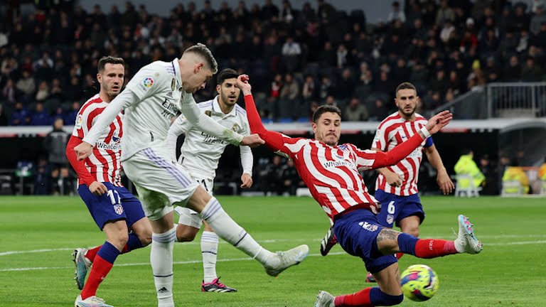 Simeone bức xúc, cáo buộc trọng tài và VAR thiên vị Real Madrid_695c26b9c1e47.jpeg