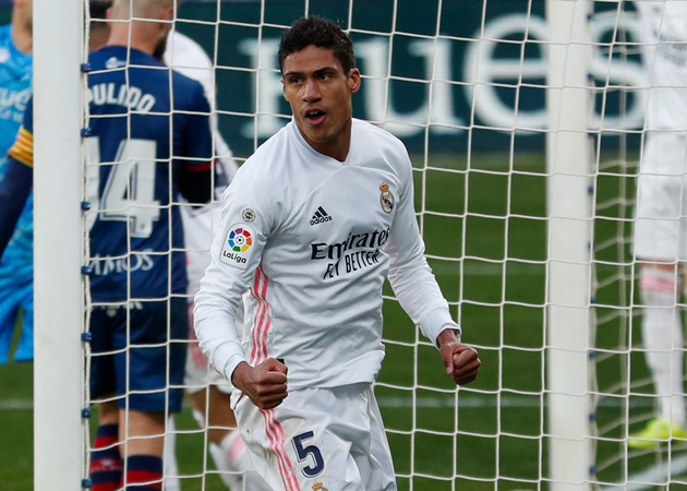 SỐC! Raphael Varane khiến Zidane văng tục sau trận Real – Osasuna_695c6465ad7d5.jpeg