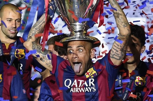 Tất tay cho “mũi tên bạc” 60 triệu euro, rồi Barca sẽ thôi “nhớ” Alves_695ccd35c5aeb.jpeg