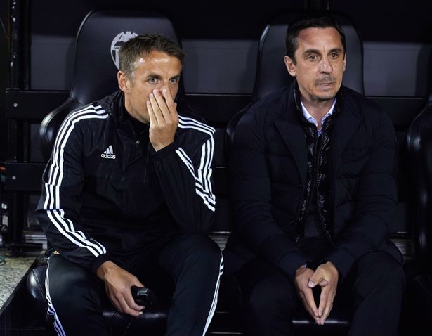 Ten Hag còn tệ hơn Gary Neville ở Valencia_695bfd4a87fd3.jpeg