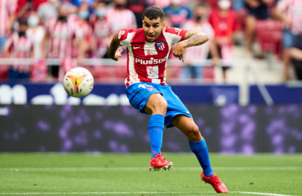 Thắng sát nút Elche, Atletico Madrid độc chiếm ngôi đầu La Liga_695c5ad8eaad9.png