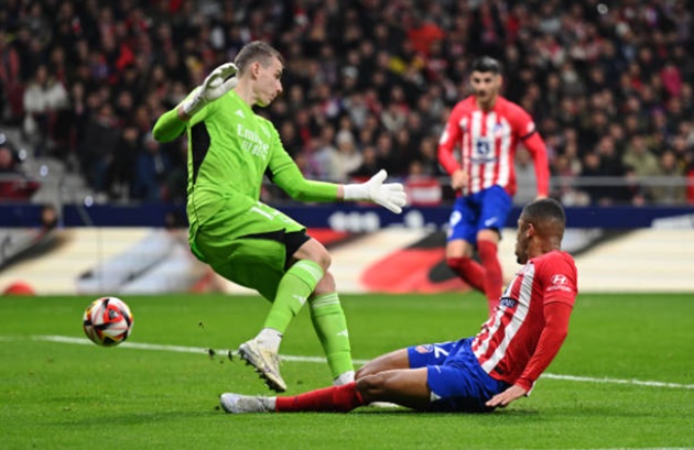 Thủ môn Real Madrid rơi vào thế khó_695be6cb07a67.jpeg