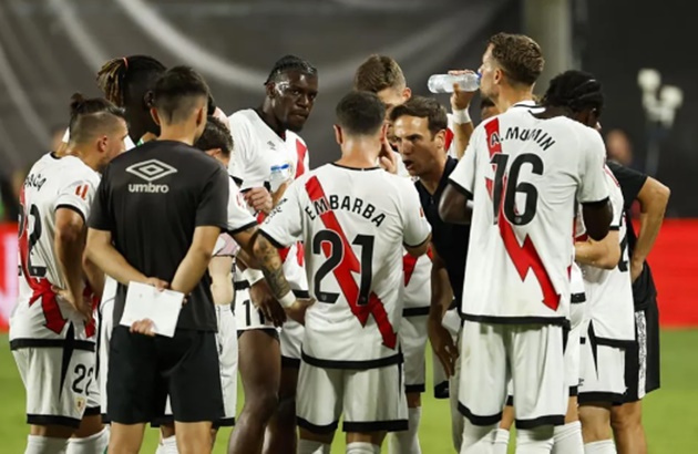 Thua Barcelona, HLV Rayo Vallecano nổi giận với BTC La Liga_695bbee2d939e.jpeg