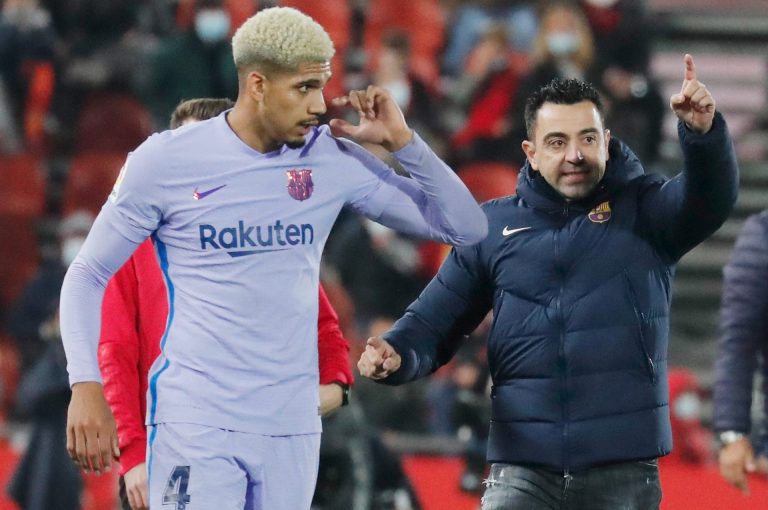 Tình cảnh trái ngược của Real Madrid và Barca_695c4c09c3bee.jpeg