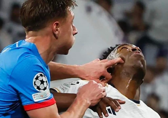 “Tôi chưa bao giờ thấy cầu thủ nào bị ngược đãi như Vinicius”_695be7d38d1db.jpeg