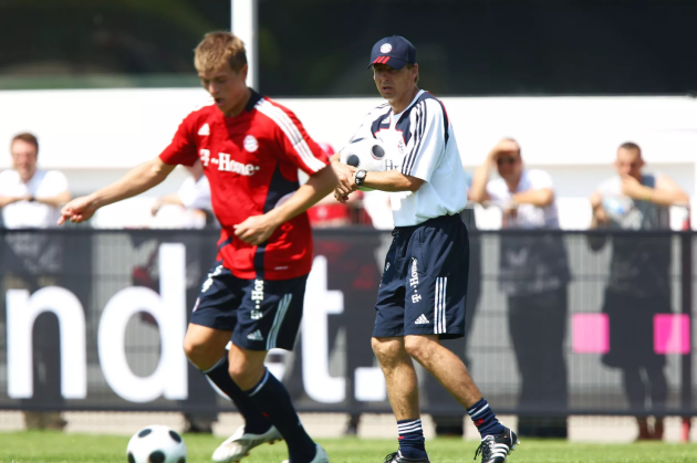 Toni Kroos “chỉ trích” thầy cũ, tiết lộ lý do rời Bayern Munich_695cd30eb2d2f.png