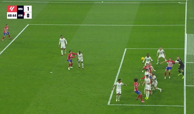 Tranh cãi nảy lửa ở trận Real – Atletico_695bf0b9bb010.jpeg