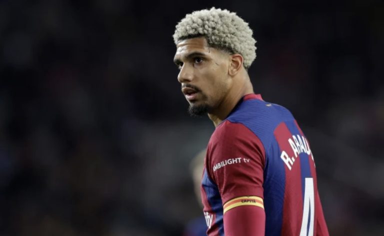 Trụ cột Barca ấn định ngày tái xuất sân cỏ_695bb7d46c1f5.jpeg