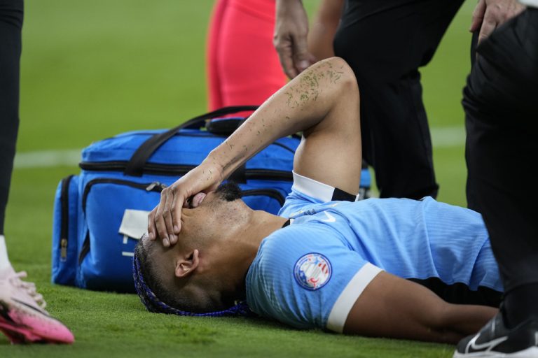 Trụ cột Barca có thể phải nghỉ thi đấu tới 4 tháng_695bc54ee3b85.jpeg