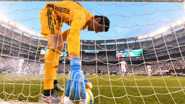 Trụ cột số 1 chấn thương, “ác mộng” lại đến với Zinedine Zidane_695cc7082f6ee.jpeg