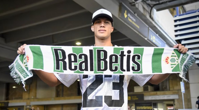 Từ hầm mỏ đến La Liga trong 6 năm: Câu chuyện cổ tích của Nelson Deossa tại Real Betis_695b711a26792.jpeg