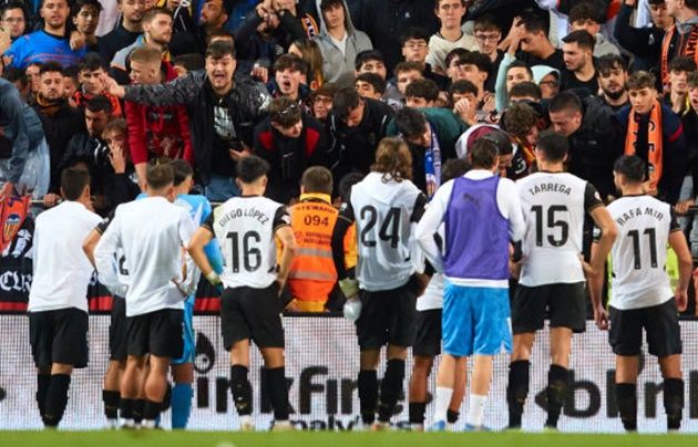 Valencia CF khủng hoảng chưa hồi kết_695ba0dc54fc8.jpeg