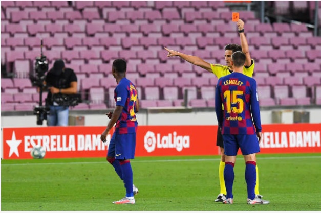 Vào sân 5 phút, thần đồng Barca đã phải “đi tắm sớm”_695c7b6c7910c.jpeg