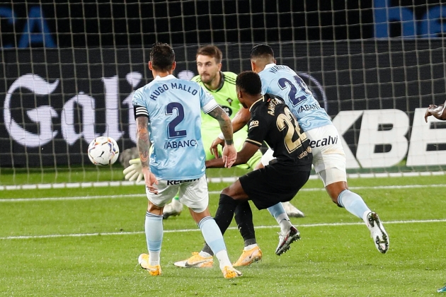 “Viên ngọc” của Koeman nổ súng, Barca sắp đón chào một huyền thoại mới_695c6d5f0674b.jpeg