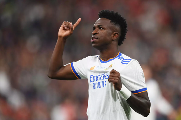 Vinicius bay cao cùng Real Madrid: Câu trả lời cho Zidane_695c3e268eb98.png