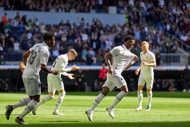 Vinicius mở màn cuộc lội ngược dòng, Real còn kém Barca 6 điểm_695c25126ae7d.jpeg