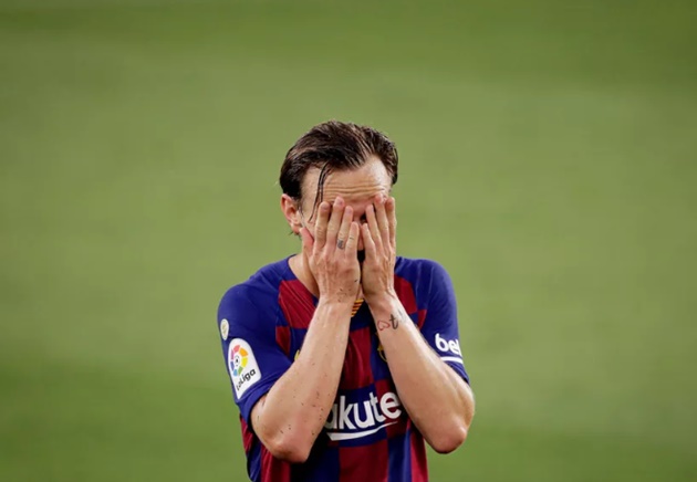 Vừa rời Nou Camp, “trụ cột ăn 3” lên tiếng chỉ trích Barcelona_695c70eb98de9.jpeg